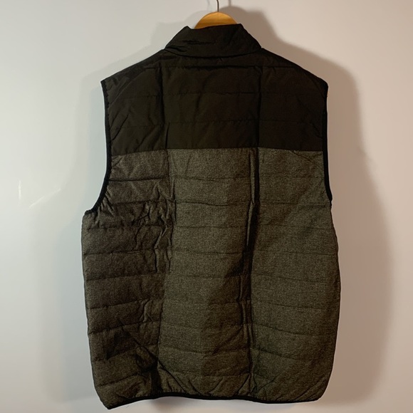 Express mens charcoal and black puffer vest NWT zip pockets size XL - Picture 3 of 7
